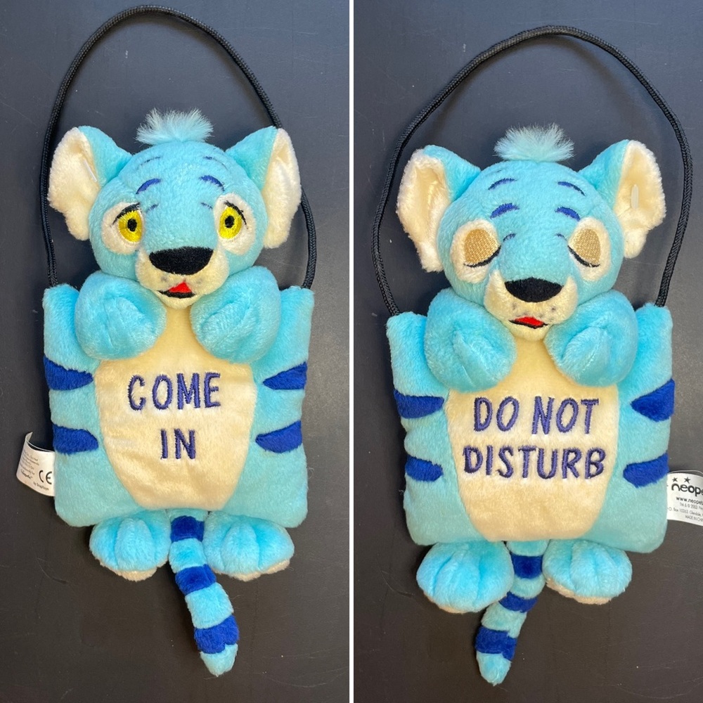Blue Kougra Plushie Door Hanger from Limited Too 2003 🩵🐆 Ultra Rare